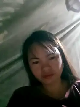 Snapshot of emly-xinh18 chatting on October 9, 2:54 pm emly-xinh18 online show from October 9, 2:54 pm