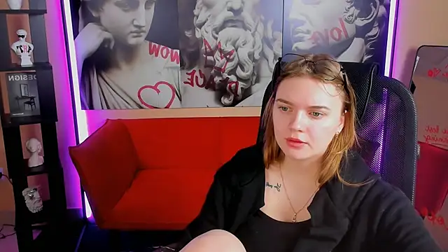 LisaMitchell online show from November 1, 3:43 am