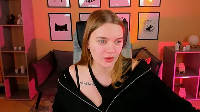 LisaMitchell online show from November 6, 2:50 am