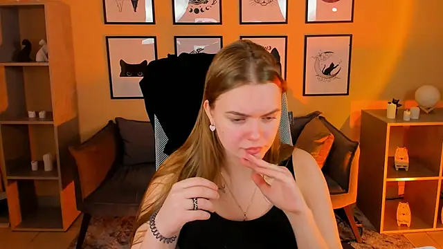 LisaMitchell online show from November 7, 3:01 am