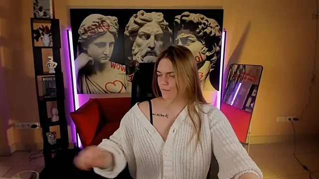 LisaMitchell online show from November 22, 2:47 am