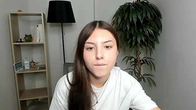 LuraBongartz online show from September 18, 10:47 am