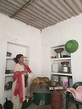 Hot Shredha online show from October 12, 1:30 am