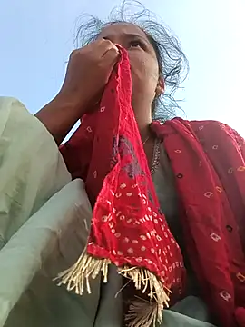 Hot Shredha online show from November 4, 3:00 am