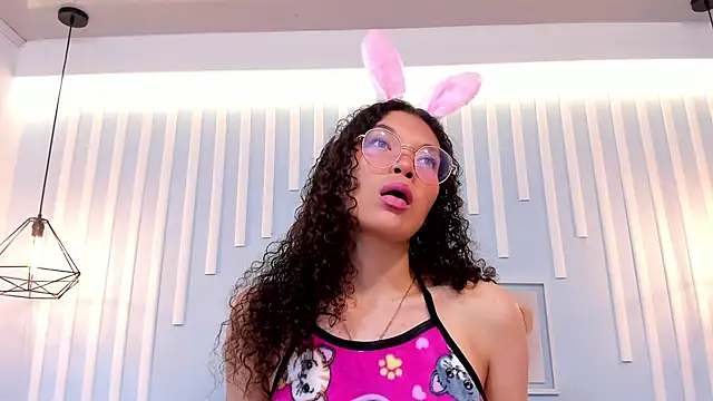 SweetStarr  online show from November 4, 1:05 pm