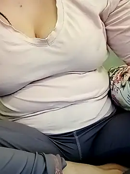 Snapshot of Feel_the_Fun chatting on October 11, 9:58 am Feel the Fun online show from October 11, 9:58 am