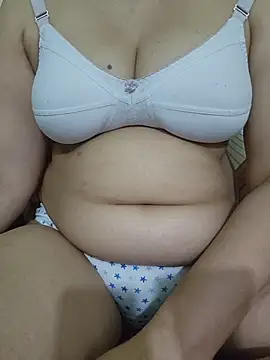 Snapshot of Feel_the_Fun chatting on October 31, 7:29 pm Feel the Fun online show from October 31, 7:29 pm