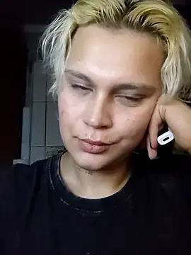 Snapshot of MargoShein chatting on October 18, 6:42 pm MargoShein online show from October 18, 6:42 pm