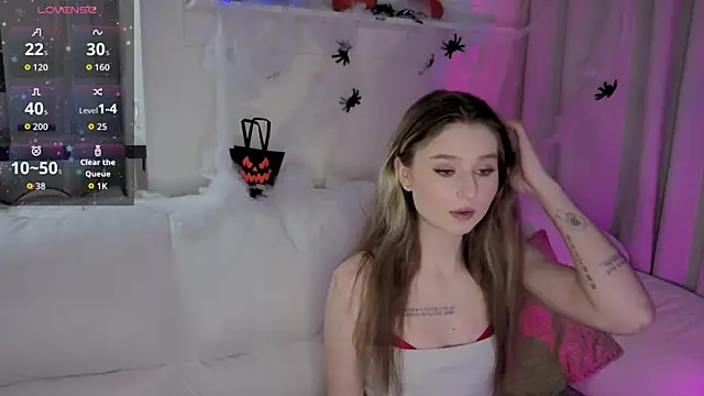  Lua   online show from October 30, 7:15 pm