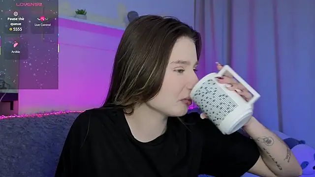  Lua   online show from February 18, 10:31 pm