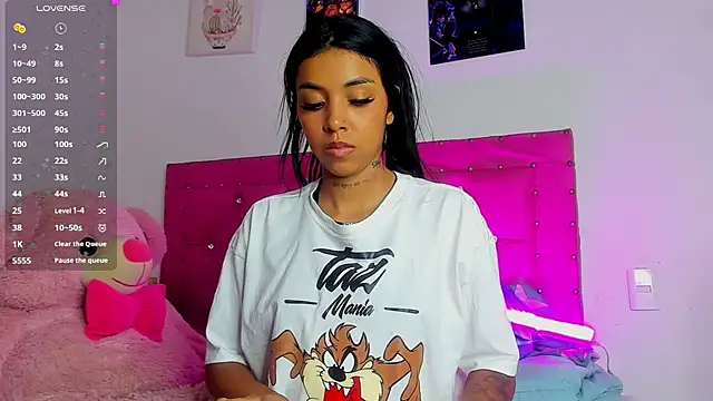 dahiiangomezz online show from June 26, 1:07 am