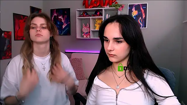 ariana ross7 online show from March 8, 1:04 pm