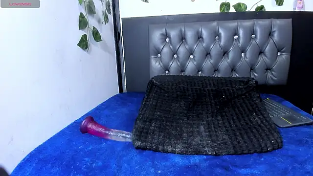 brittanyy20 online show from January 19, 10:11 am