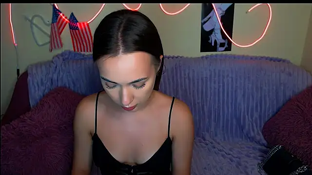 Snapshot of Mia_cutie77 chatting on September 22, 11:19 am Mia cutie77 online show from September 22, 11:19 am