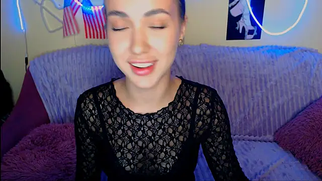 Snapshot of Mia_cutie77 chatting on September 18, 10:47 am Mia cutie77 online show from September 18, 10:47 am