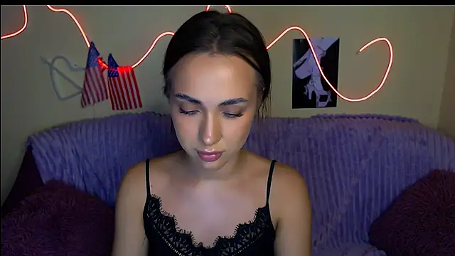 Snapshot of Mia_cutie77 chatting on September 23, 11:30 am Mia cutie77 online show from September 23, 11:30 am