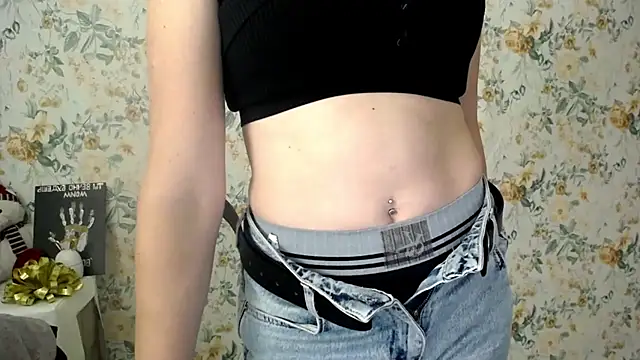 Milana Cutie  online show from October 15, 6:16 am