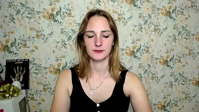 Milana Cutie  online show from October 6, 5:46 am