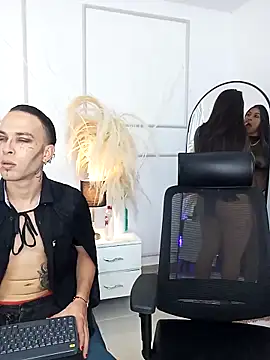 Violet and Paul online show from October 17, 3:32 am