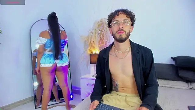 Violet and Paul online show from October 8, 5:23 am