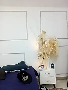 Violet and Paul online show from October 28, 4:40 am