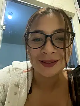 Snapshot of Karlee_Grey1 chatting on October 23, 2:39 am Karlee Grey1 online show from October 23, 2:39 am