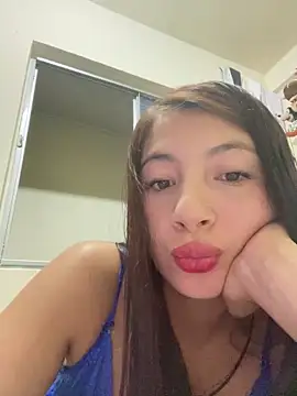 Snapshot of Karlee_Grey1 chatting on October 21, 1:53 am Karlee Grey1 online show from October 21, 1:53 am