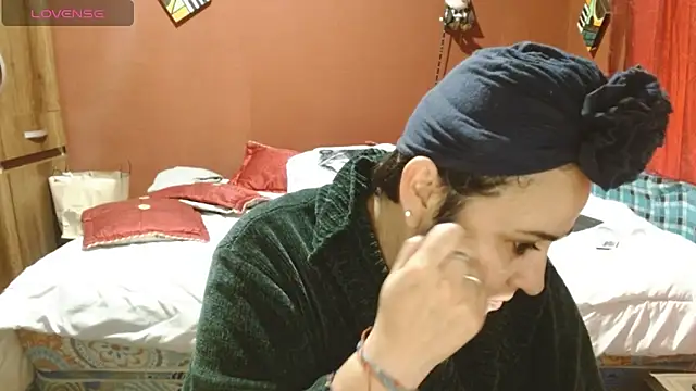 Snapshot of Sasharosee2 chatting on October 29, 12:42 pm Sasharosee2 online show from October 29, 12:42 pm