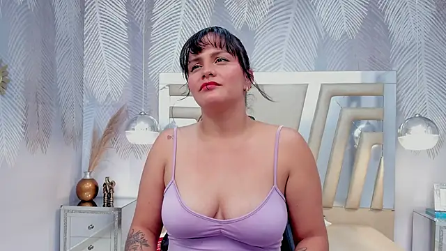 NattCurvy online show from September 18, 3:38 am