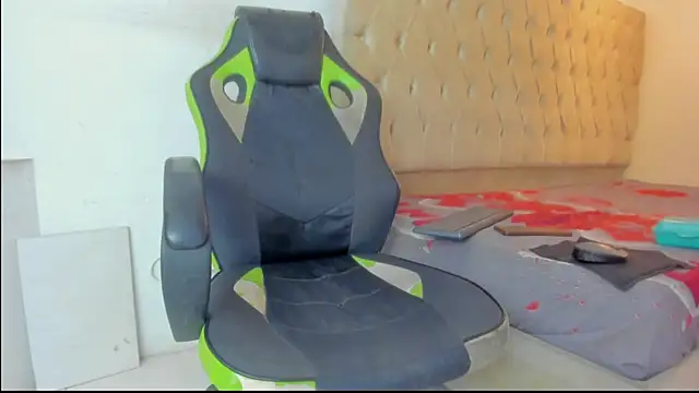 Naomis 35 online show from January 7, 8:34 pm