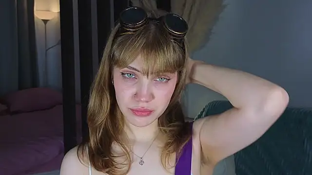 Snapshot of pienaple chatting on September 26, 4:21 am pienaple online show from September 26, 4:21 am