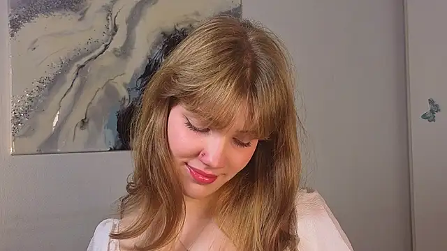 Snapshot of pienaple chatting on October 4, 3:56 am pienaple online show from October 4, 3:56 am