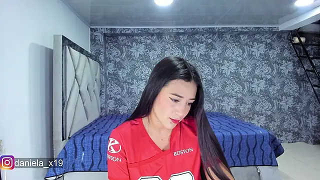 Daniela x19 online show from April 11, 1:22 am