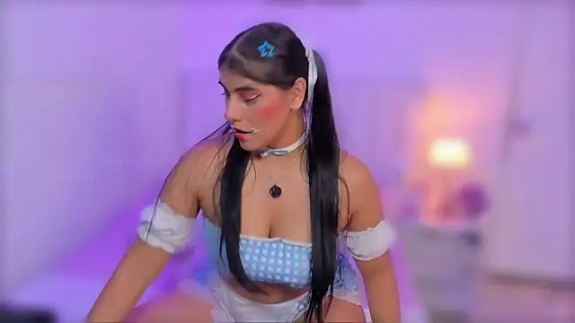 AbyKell online show from October 31, 11:09 pm