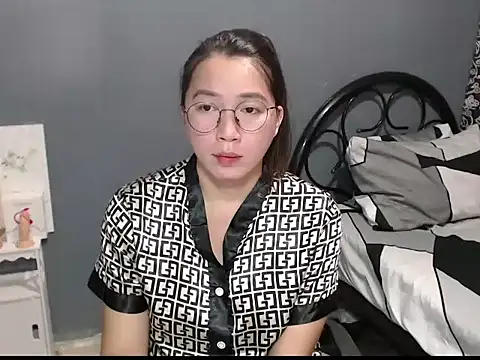 XxBigcumxX online show from December 4, 5:32 am