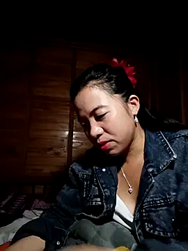 Snapshot of tulipsexy chatting on October 22, 12:48 am tulipsexy online show from October 22, 12:48 am