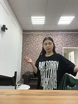 Valerie Ohara online show from November 4, 12:10 pm