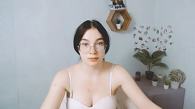 MiraBabe  online show from October 8, 7:13 am