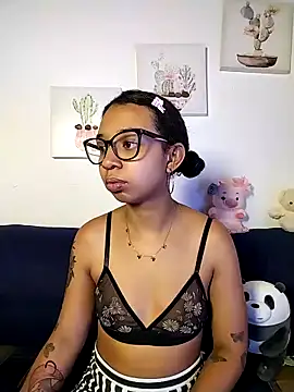 Suzanelee1 online show from January 17, 1:02 am