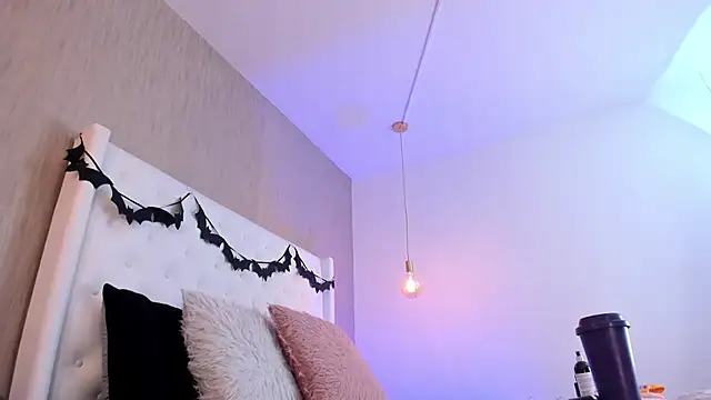 Lucy Lu17 online show from October 18, 3:15 pm