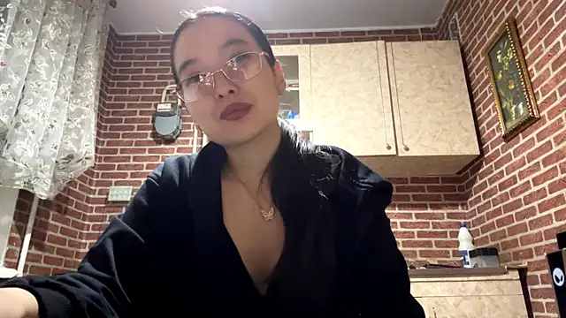 EmmaLeexth online show from October 1, 1:49 pm