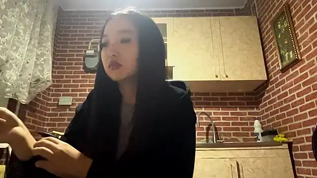 EmmaLeexth online show from November 16, 1:22 pm