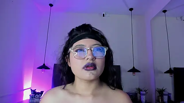 SabrinaV  online show from November 10, 11:38 am