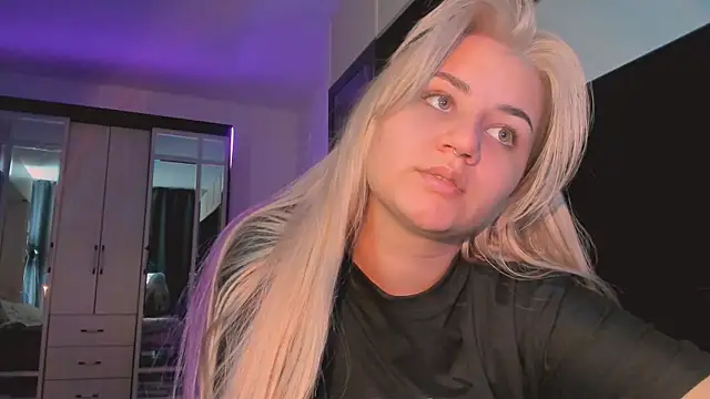 BarbaraSiren online show from October 12, 3:58 pm