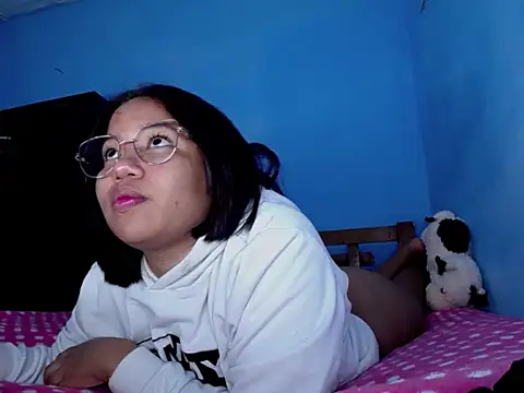 little onixx online show from September 28, 11:59 am