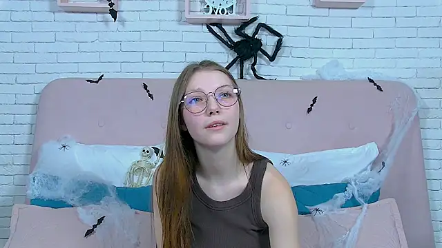 EllenBush online show from October 26, 6:31 am