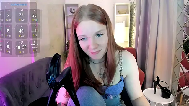 Layla Glam online show from December 1, 8:33 pm