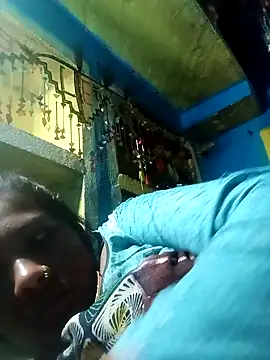 Soya8080 online show from October 4, 3:45 am