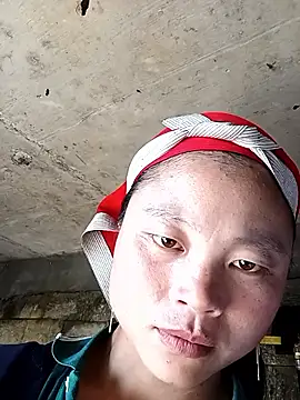 clara-cute online show from October 9, 7:45 am