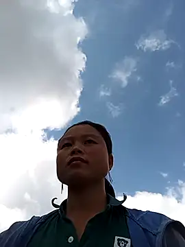 clara-cute online show from October 28, 5:24 am